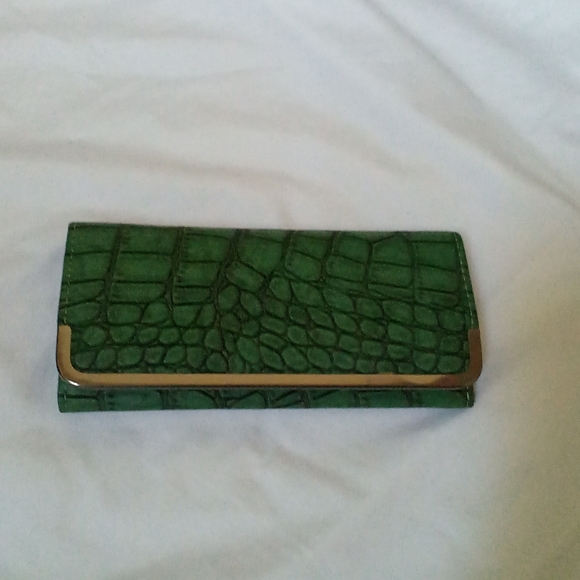 Faux Croc wallet new w/Tags - Picture 3 of 9